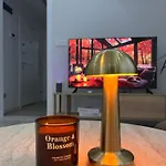Cozy Atmosphere In The Heart Of Town Apartmán