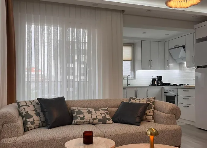 Cozy Atmosphere In The Heart Of Town * דלמן