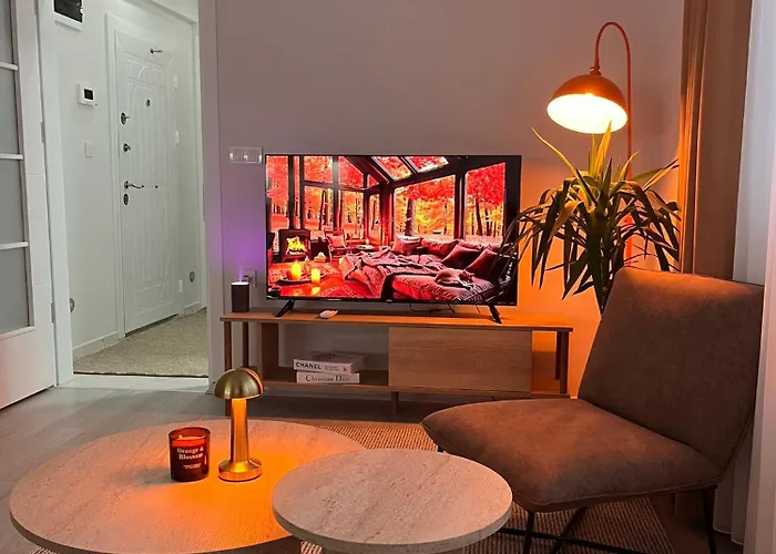 דירה Cozy Atmosphere In The Heart Of Town דלמן