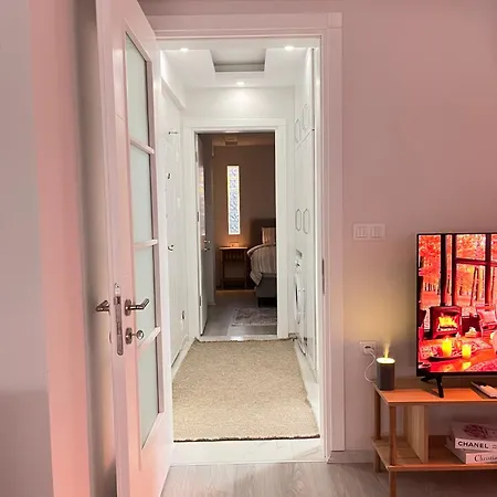 Cozy Atmosphere In The Heart Of Town